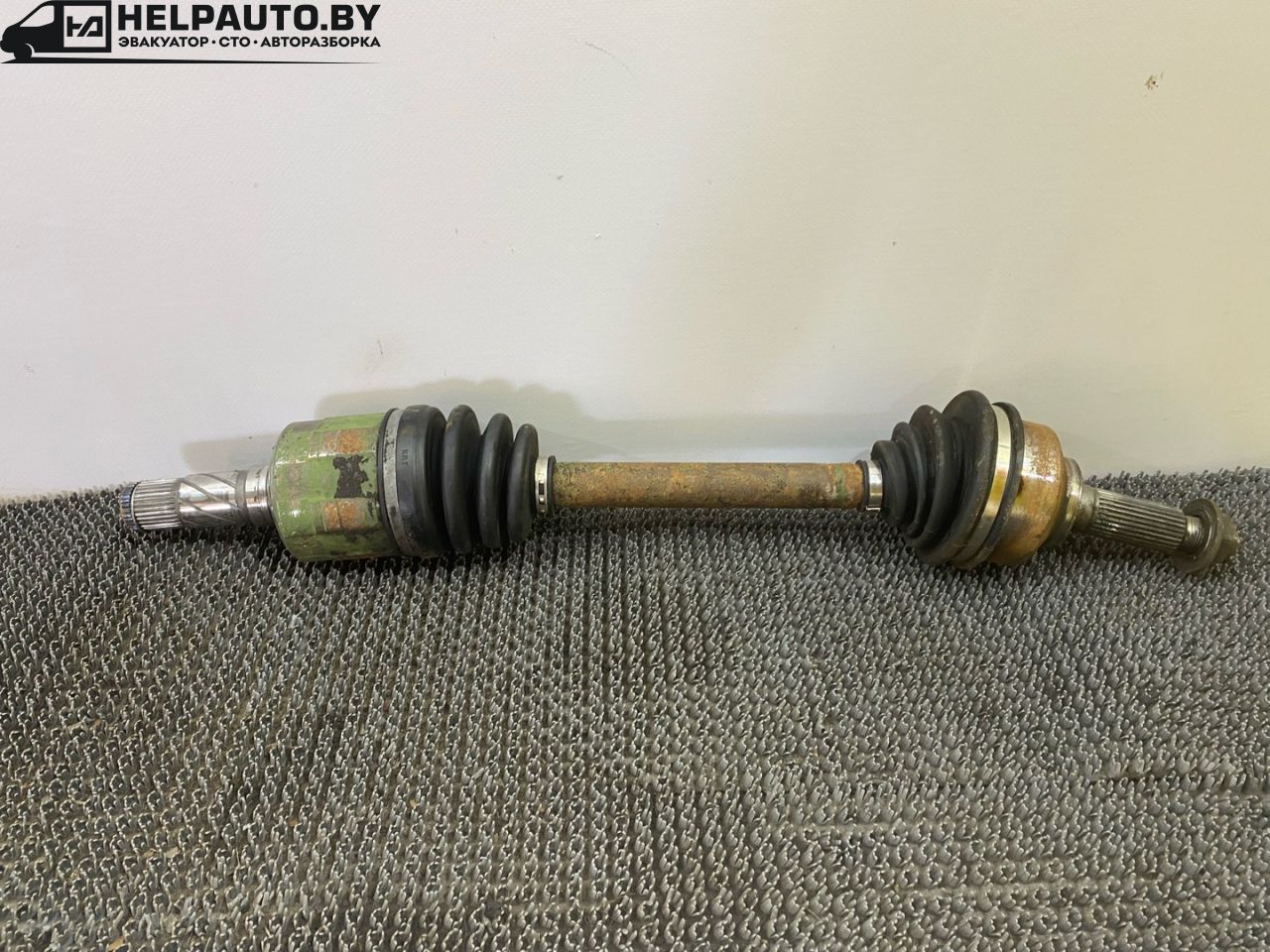 полуось передняя левая (приводной вал, ШРУС) Kia Sorento 1 поколение 2005, 2.5 л., CRDi, D4CB, дизель, МКПП, черный, внедорожник 5 дв., полный подключаемый привод - фото №1