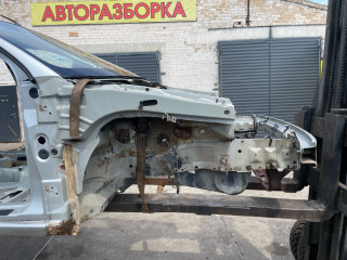 четверть передняя правая Ford Focus 1 поколение [рестайлинг] 2003, 2.0 л., бензин, МКПП, универсал, передний привод