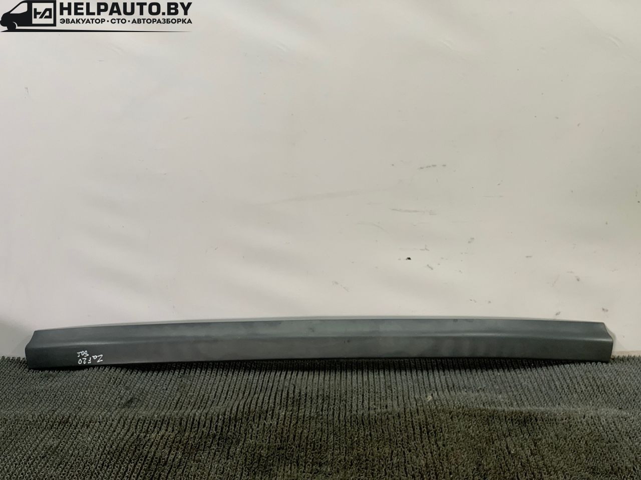 накладка двери (крышки) багажника Opel Zafira 1 поколение (A) 1999, 2.0 л., бензин, МКПП, серый, передний привод, 090597597 - фото №1