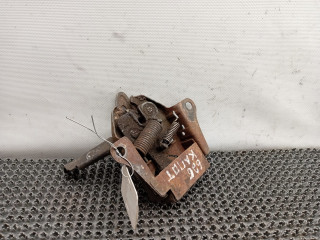 замок капота Mazda 626 3 поколение [рестайлинг] 1996, 2.0 л.