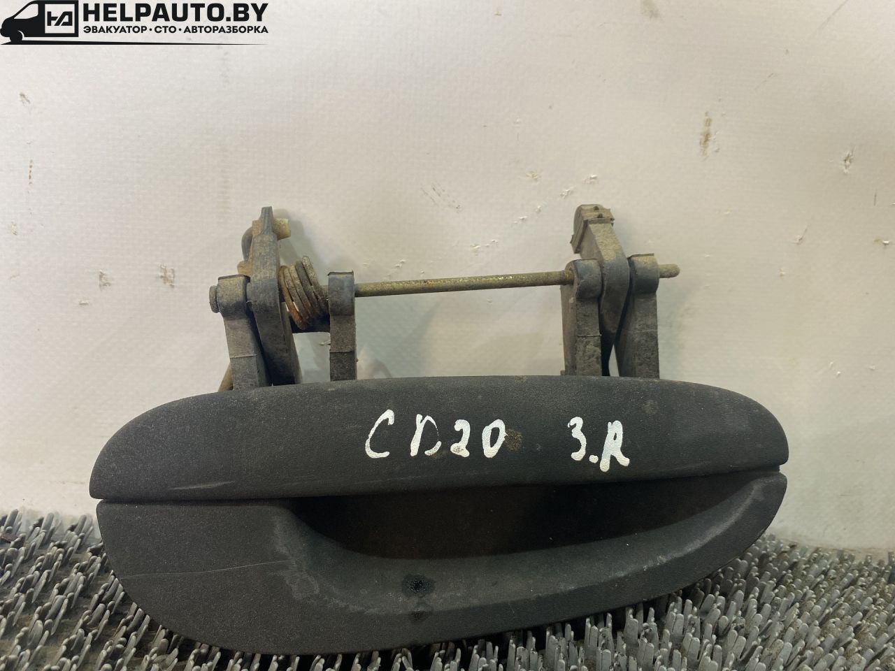 ручка наружная задняя правая Chrysler Neon 1 поколение 1996, 2.0 л., бензин, МКПП, синий, седан, передний привод - фото №1