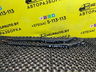 щеткодержатель (поводок стеклоочистителя, дворник) Mitsubishi Lancer 7 поколение 1996, 2.0 л., дизель, МКПП, белый, универсал, передний привод