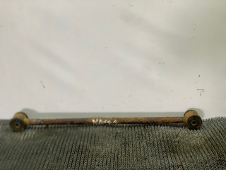 рычаг задний правый Nissan Bluebird T12/T72 1987, 2.0 л., бензин, МКПП, бордовый, хетчбэк 5 дв., передний привод