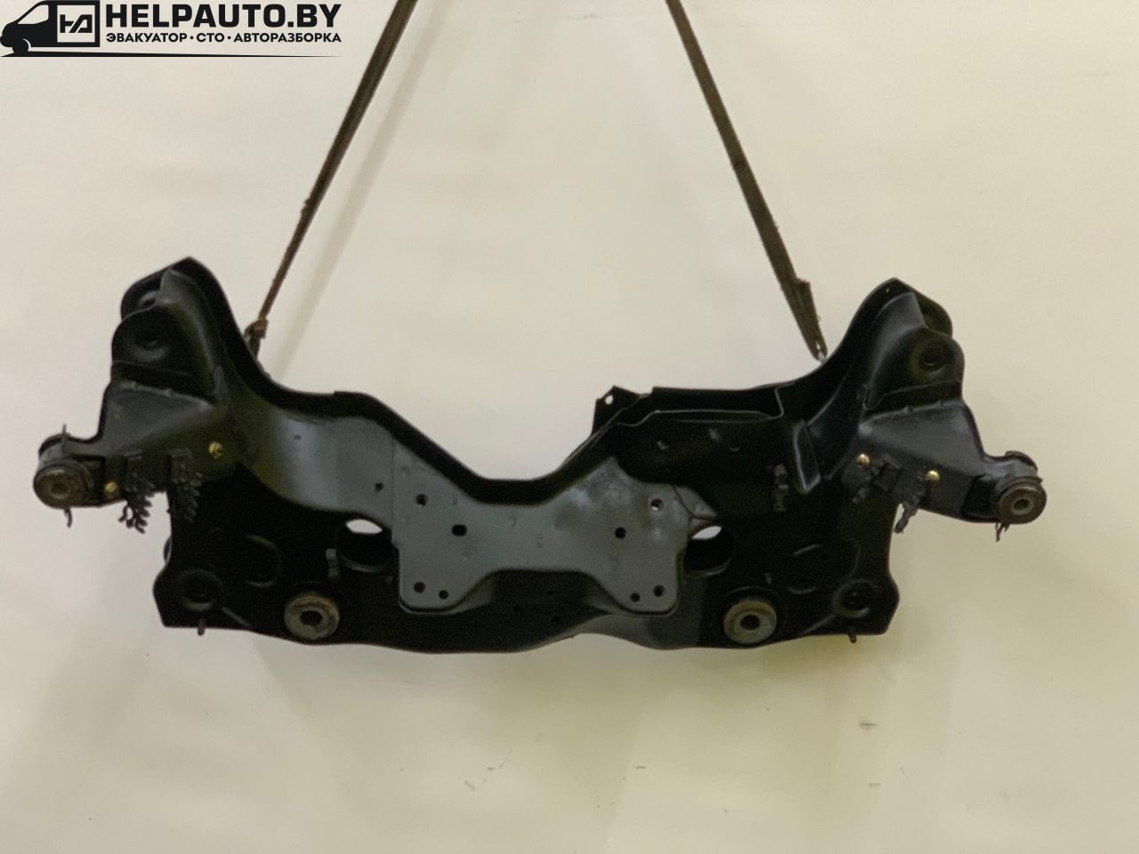 балка подвески передняя (подрамник) Renault Safrane 1 поколение 1994, 2.2 л., J7T 760, бензин, 5МКПП, черный, хетчбэк 5 дв., передний привод - фото №1