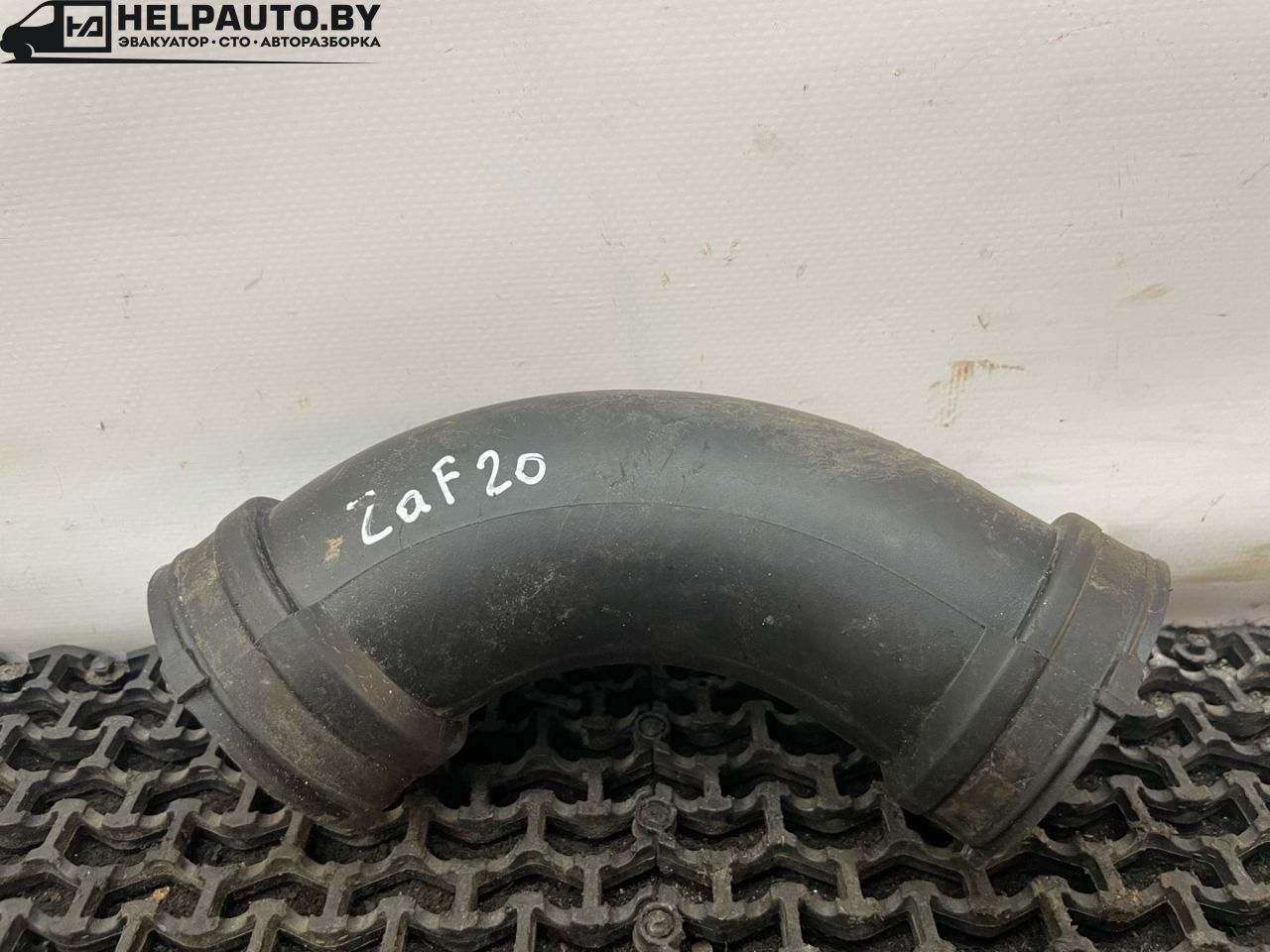 патрубок воздушного фильтра Opel Zafira 1 поколение (A) 1999, 2.0 л., бензин, МКПП, серый, передний привод, 90530770, 8036241 - фото №1