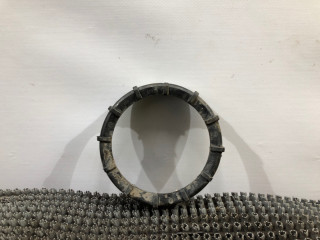 гайка топливного насоса Volkswagen Polo 3 поколение 1999, 1.4 л., бензин, МКПП, черный, хетчбэк 3 дв., передний привод