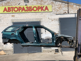 лонжерон правый Citroen Xsara 1 поколение 1998, 1.9 л., дизель, 5МКПП, зеленый, универсал