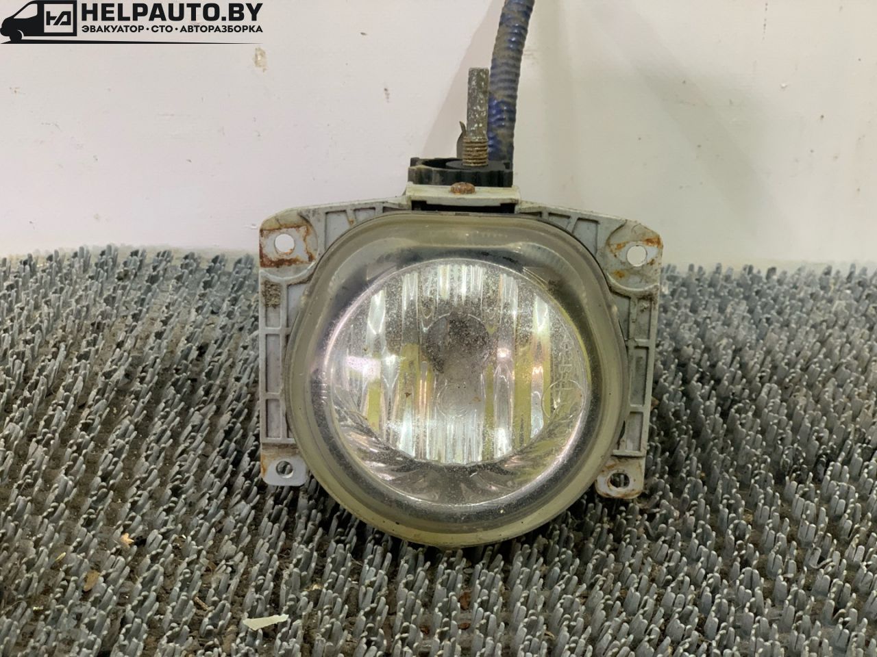 фара противотуманная левая Lancia Lybra 1 поколение 839 2000, 1.8 л., i, 839 A9.000, бензин, МКПП, синий, универсал, передний привод - фото №1