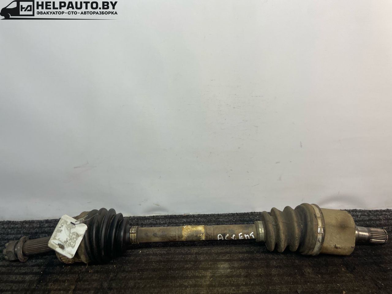 полуось передняя левая (приводной вал, ШРУС) Hyundai Accent 3 поколение (MC) 2009, 1.5 л., бензин, 5МКПП, синий, седан - фото №1