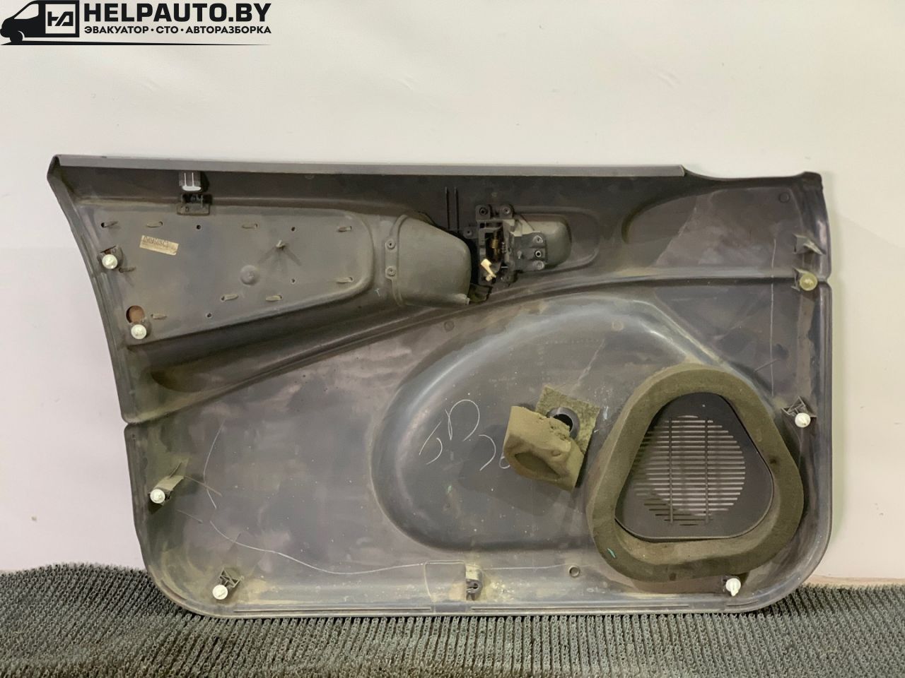 обшивка двери передняя правая Dodge Neon 1 поколение 1998, 2.0 л., бензин, АКПП, седан - фото №1