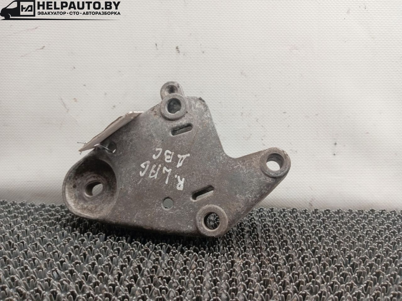 кронштейн двигателя Renault Laguna 1 поколение 1997, 2.0 л., F3R 200, бензин, МКПП, серый, универсал, передний привод - фото №1