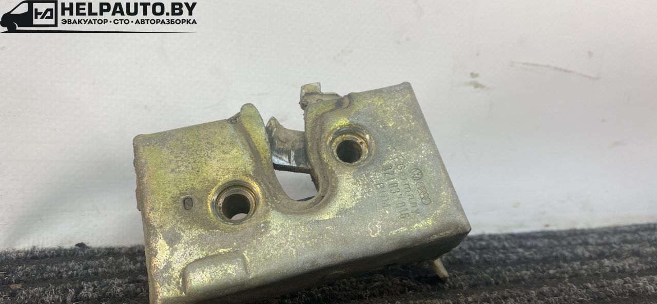 замок двери передней правой Volkswagen Santana 1 поколение 1988, 1.6 л., бензин, синий, передний привод, 321837016 - фото №1