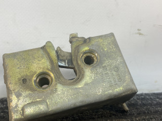 замок двери передней правой Volkswagen Santana 1 поколение 1988, 1.6 л., бензин, синий, передний привод, 321837016