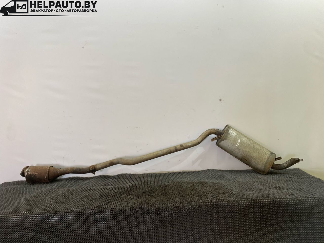 глушитель Audi 80 B3 89/B3 1987, 1.8 л., бензин, МКПП, серый, седан, передний привод, 893118A - фото №1