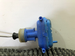 активатор (привод) замка двери Audi 80 B3 (1986 - 1991), 1.8 л., бензин, МКПП, серый, передний привод