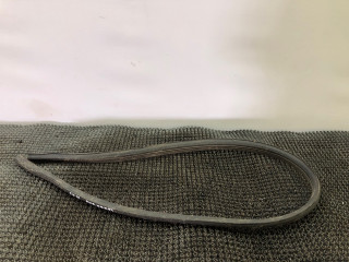 уплотнитель подкапотного пространства Ford Focus 2 поколение [рестайлинг] 2009, 1.6 л., бензин, МКПП, черный, универсал, передний привод