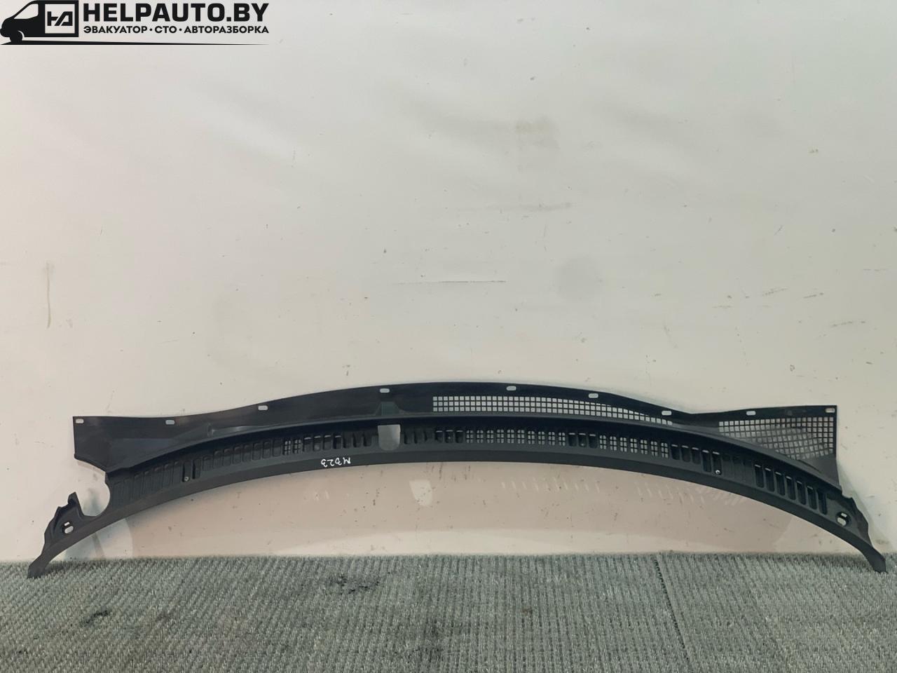 дождевик Mazda 323 6 поколение 1998, 1.4 л., бензин, МКПП, синий, хетчбэк 3 дв., передний привод - фото №1