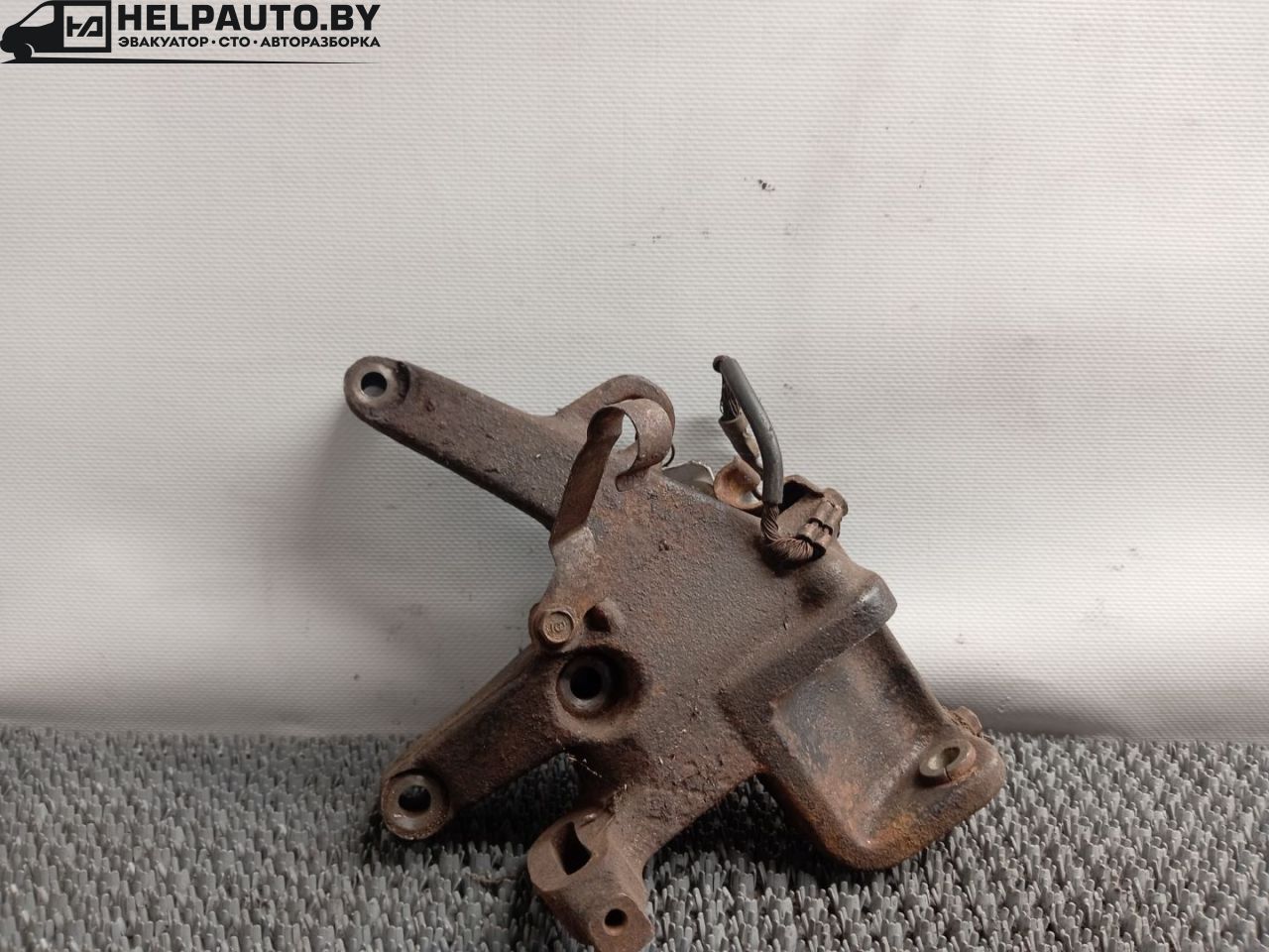 кронштейн двигателя Honda Accord 5 поколение 1995, 2.0 л., F20B, бензин, АКПП, черный, седан - фото №1