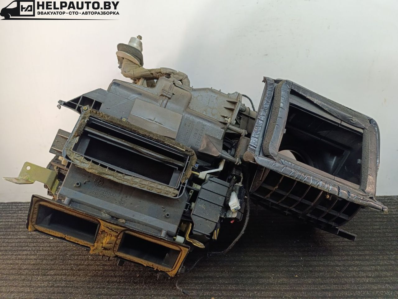 корпус отопителя (печки) Lancia Lybra 1 поколение 839 2000, 1.8 л., i, 839 A9.000, бензин, МКПП, синий, универсал, передний привод - фото №1