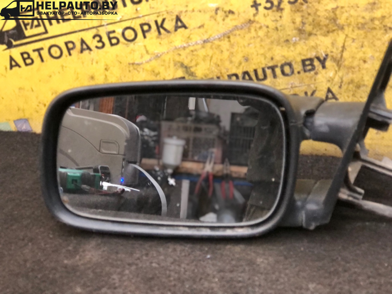 зеркало наружное левое Volkswagen Passat B3 1988, 1.8 л., бензин, МКПП, белый, седан, передний привод - фото №1