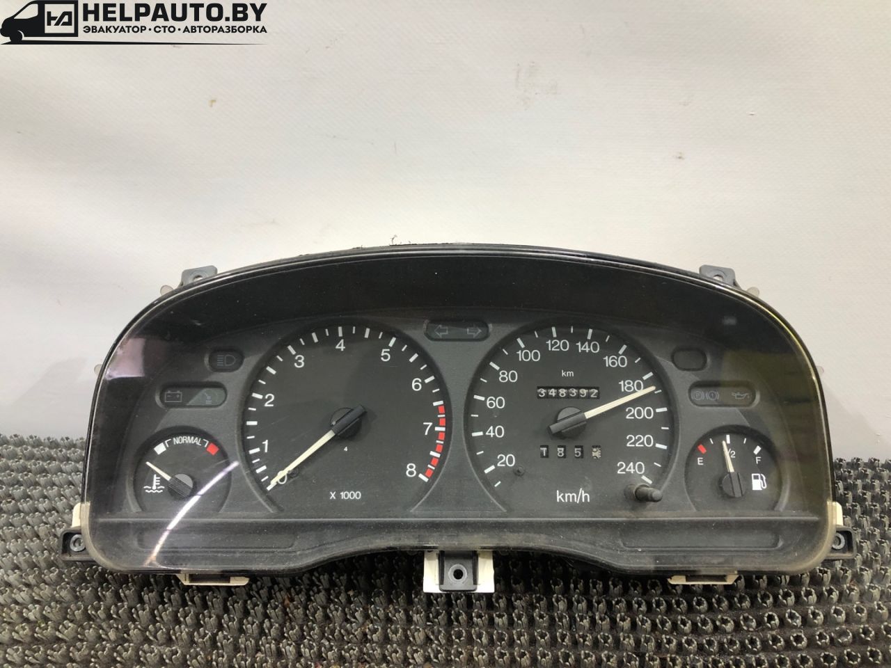 щиток приборов (приборная панель) Ford Mondeo 1 поколение 1996, 2.0 л., бензин, МКПП, серебристый, седан, передний привод - фото №1