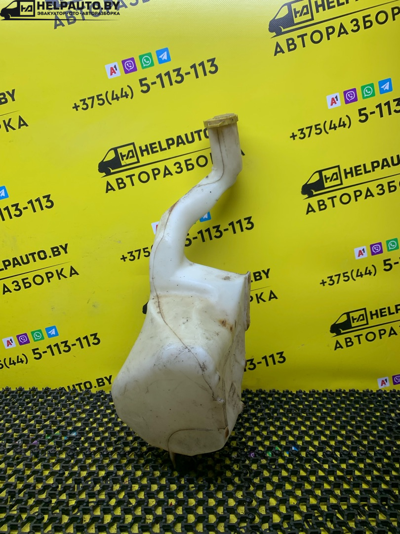 бачок омывателя Dodge Neon 2 поколение 2000, 2.0 л., ECH, бензин, АКПП, белый - фото №1