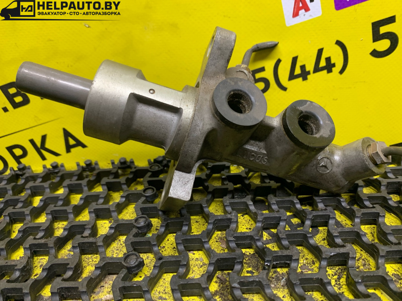 цилиндр тормозной главный Mercedes-Benz C-Класс W202/S202 1996, 1.8 л., бензин, седан - фото №1