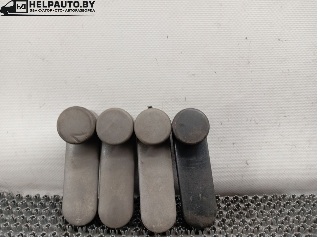 ручка стеклоподъемника Opel Astra F 1992, 1.4 л., C 14 NZ, бензин, МКПП, красный, хетчбэк 5 дв., передний привод - фото №1