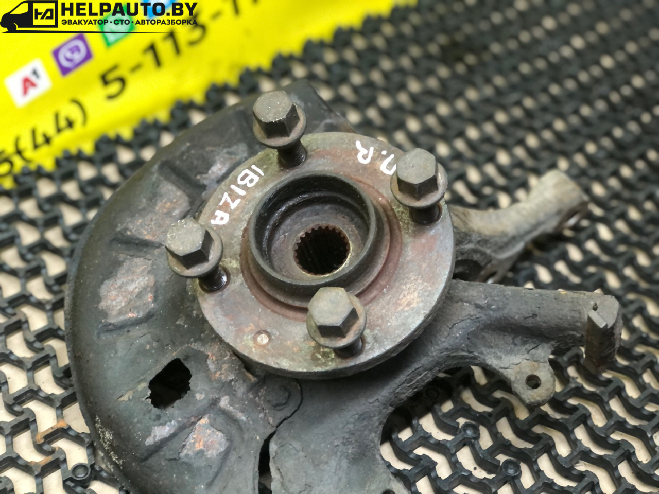 ступица передняя правая SEAT Ibiza 2 поколение 1998, 1.6 л., ALM, бензин, 5МКПП, синий, хетчбэк 5 дв., передний привод - фото №1