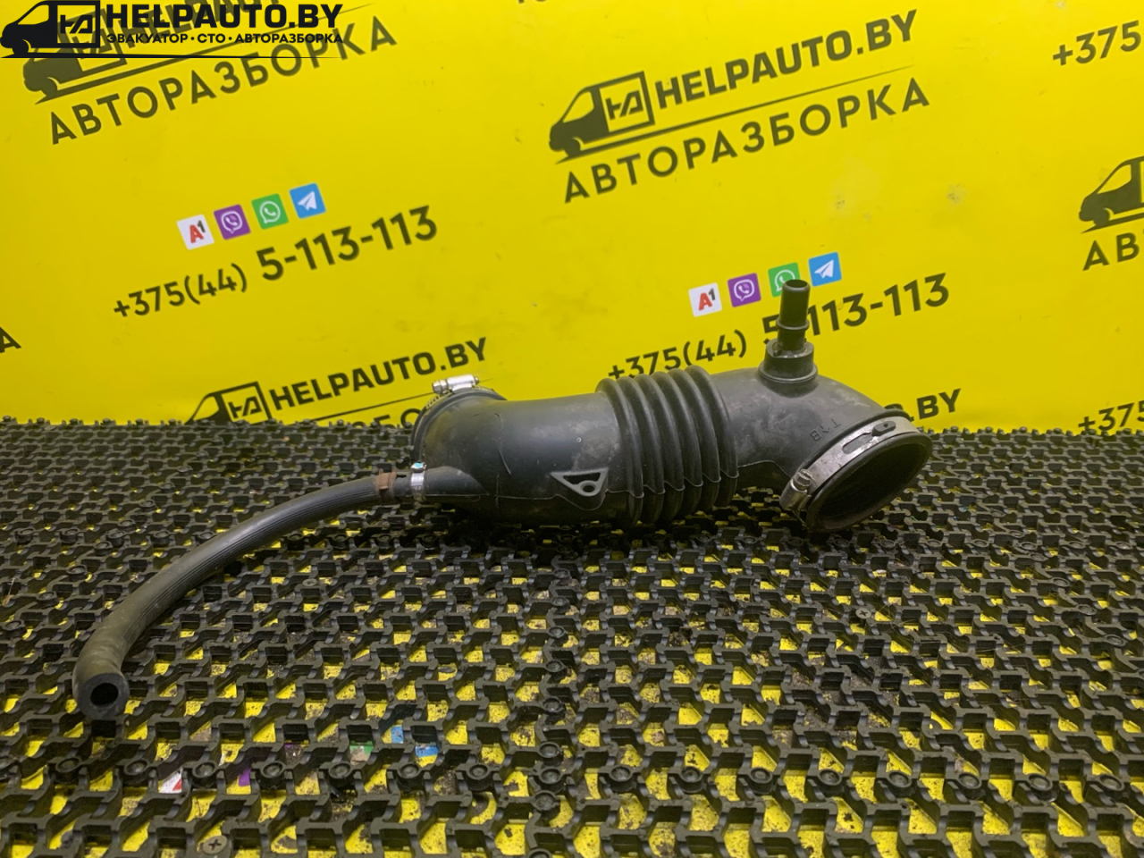 патрубок воздушного фильтра Ford Escape 2 поколение R3 2009, 2.3 л., бензин, АКПП, синий, внедорожник 5 дв., передний привод - фото №1