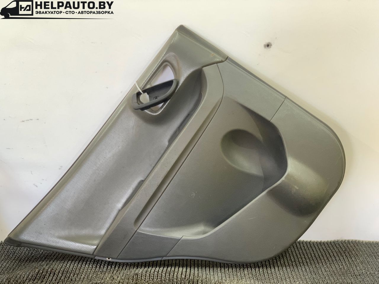 обшивка двери задняя левая Hyundai Santa Fe 1 поколение (SM) 2003, 2.4 л., бензин, МКПП, внедорожник 5 дв. - фото №1