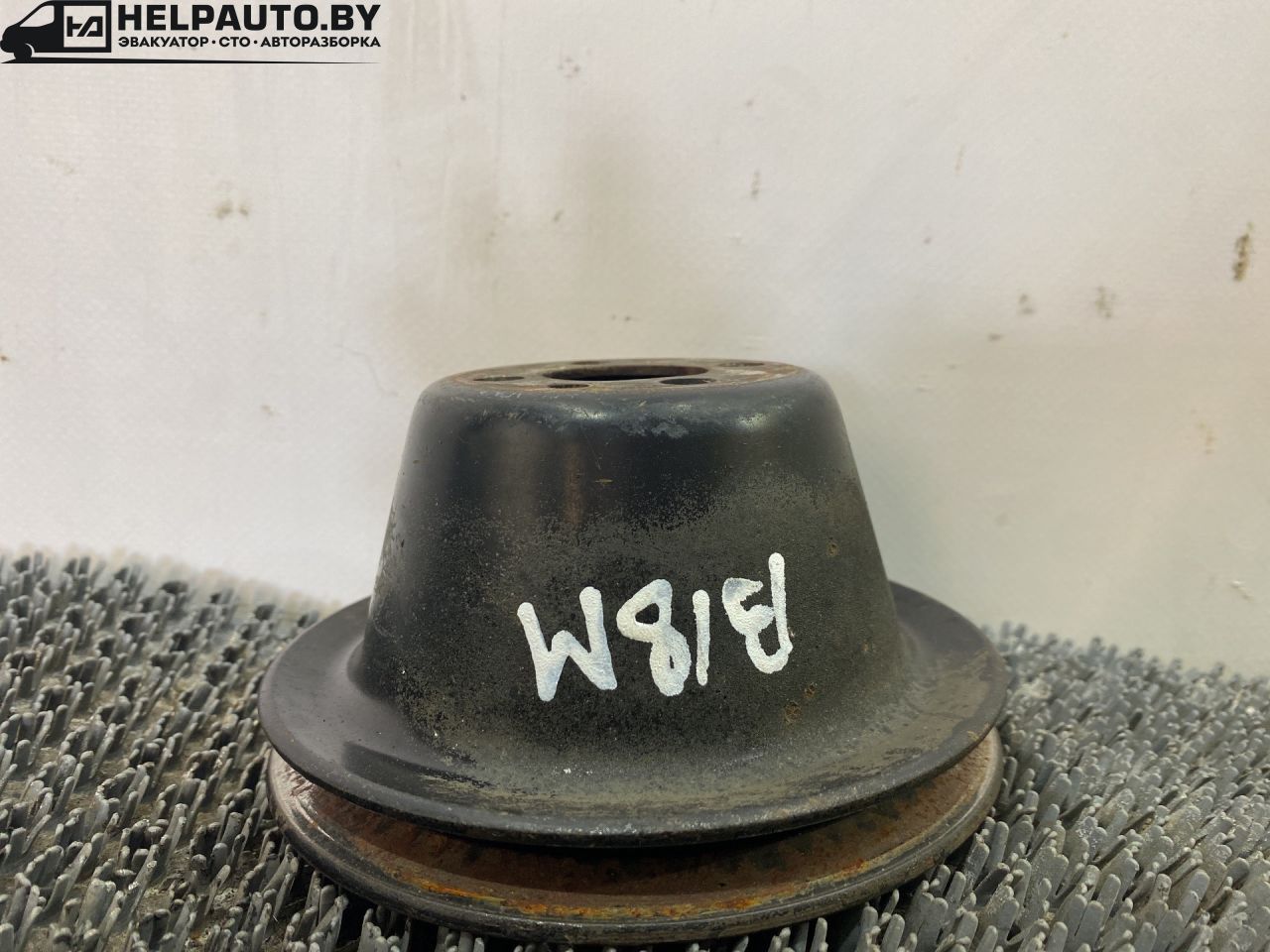 шкив коленвала Audi 80 B3 89/B3 1991, 1.8 л., бензин, МКПП, серебристый, седан, передний привод - фото №1