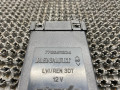 блок управления стеклоподъемниками Renault Safrane 1 поколение [рестайлинг] 1997, 2.0 л., бензин, АКПП, красный, седан, передний привод, 7700411324 - фото №2