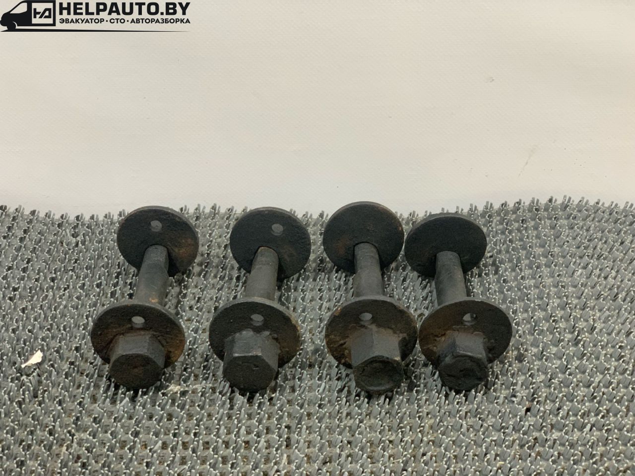 болт развальный Kia Sorento 1 поколение 2005, 2.5 л., CRDi, D4CB, дизель, МКПП, черный, внедорожник 5 дв., полный подключаемый привод - фото №1