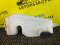 бачок омывателя Dacia Sandero 1 поколение 2008, 1.4 л., K7J 714, бензин, МКПП, серый, хетчбэк 5 дв., передний привод - фото №5