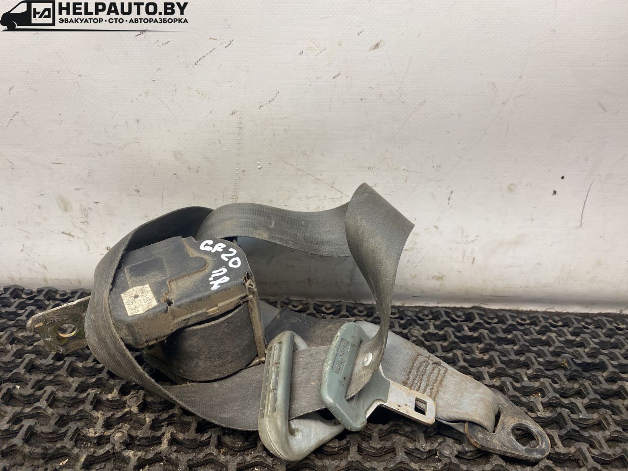 ремень безопасности Mazda 626 GF 1997, 2.0 л., дизель, МКПП, зелёный, седан, передний привод - фото №1