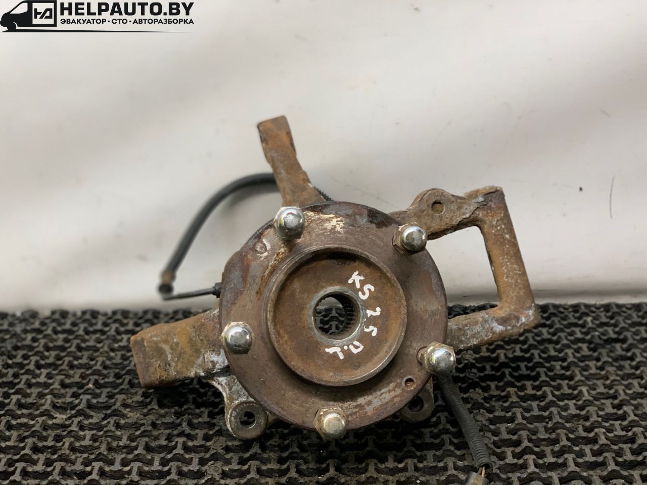 ступица передняя левая Kia Sorento 1 поколение 2003, 2.5 л., D4CB, дизель, МКПП, внедорожник 5 дв. - фото №1