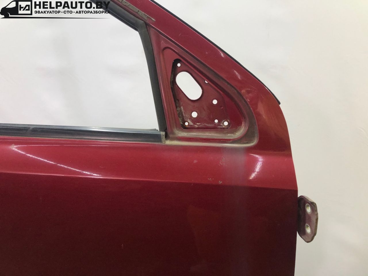 дверь передняя правая Kia Sorento 1 поколение 2005, 2.4 л., G4JS, бензин, МКПП, красный, внедорожник 5 дв., полный подключаемый привод - фото №1