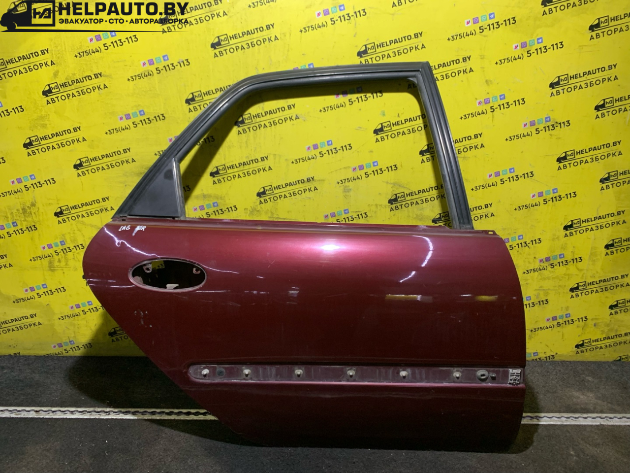 дверь задняя правая Renault Laguna 1 поколение 1994, 2.0 л., F3R 200, бензин, МКПП, бордовый, хетчбэк 5 дв., передний привод - фото №1