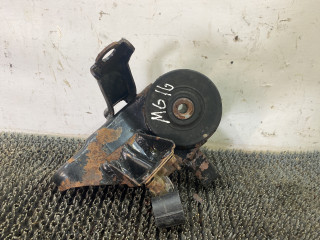 подушка крепления двигателя Mazda 626 GF [рестайлинг] GF 1999, 1.6 л., i, бензин, МКПП, бежевый, седан, передний привод