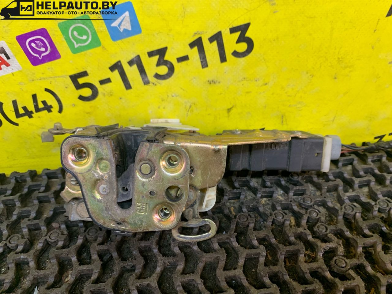 замок двери передней левой Opel Astra F 1994, 1.6 л., X 16 SZ, бензин, АКПП, хетчбэк 5 дв. - фото №1