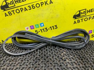 Уплотнитель стекла Volkswagen Passat B3 1988, 1.8 л., бензин, МКПП, белый, седан, передний привод