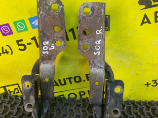петля капота Kia Sorento 1 поколение 2005, 2.5 л., D4CB, дизель, АКПП, черный, внедорожник 5 дв., полный подключаемый привод