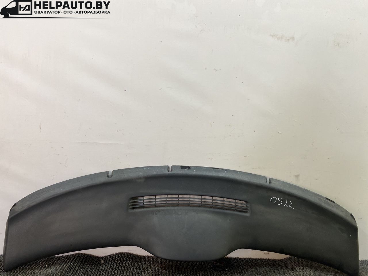 накладка на торпедо (консоль) Opel Sintra 1 поколение 1999, 2.2 л., X 22 XE, бензин, МКПП, серебристый, минивэн, передний привод - фото №1