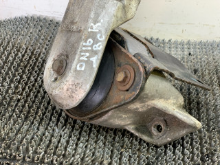 подушка крепления двигателя Daewoo Nubira J100 1998, 1.6 л., бензин, МКПП, зелёный металлик, хетчбэк 5 дв.
