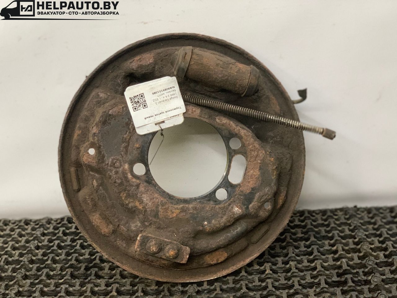 защитный кожух тормозного механизма Dodge Caravan 3 поколение 1998, 2.4 л., i, EDZ, бензин, АКПП, минивэн - фото №1