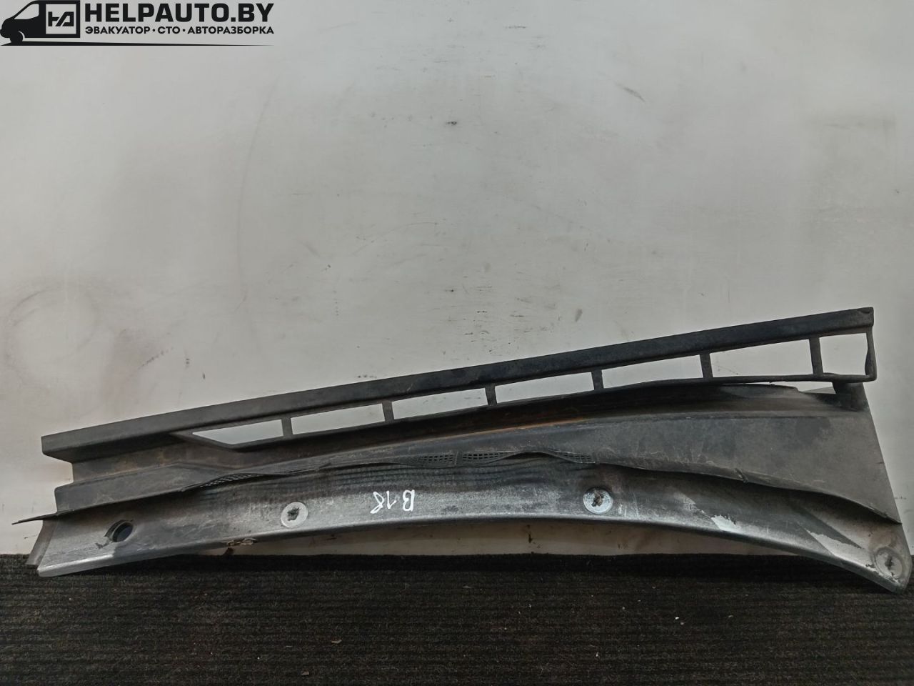 дождевик Audi 80 B3 89/B3 1991, 1.8 л., бензин, МКПП, серебристый, седан, передний привод, 893819404 - фото №1