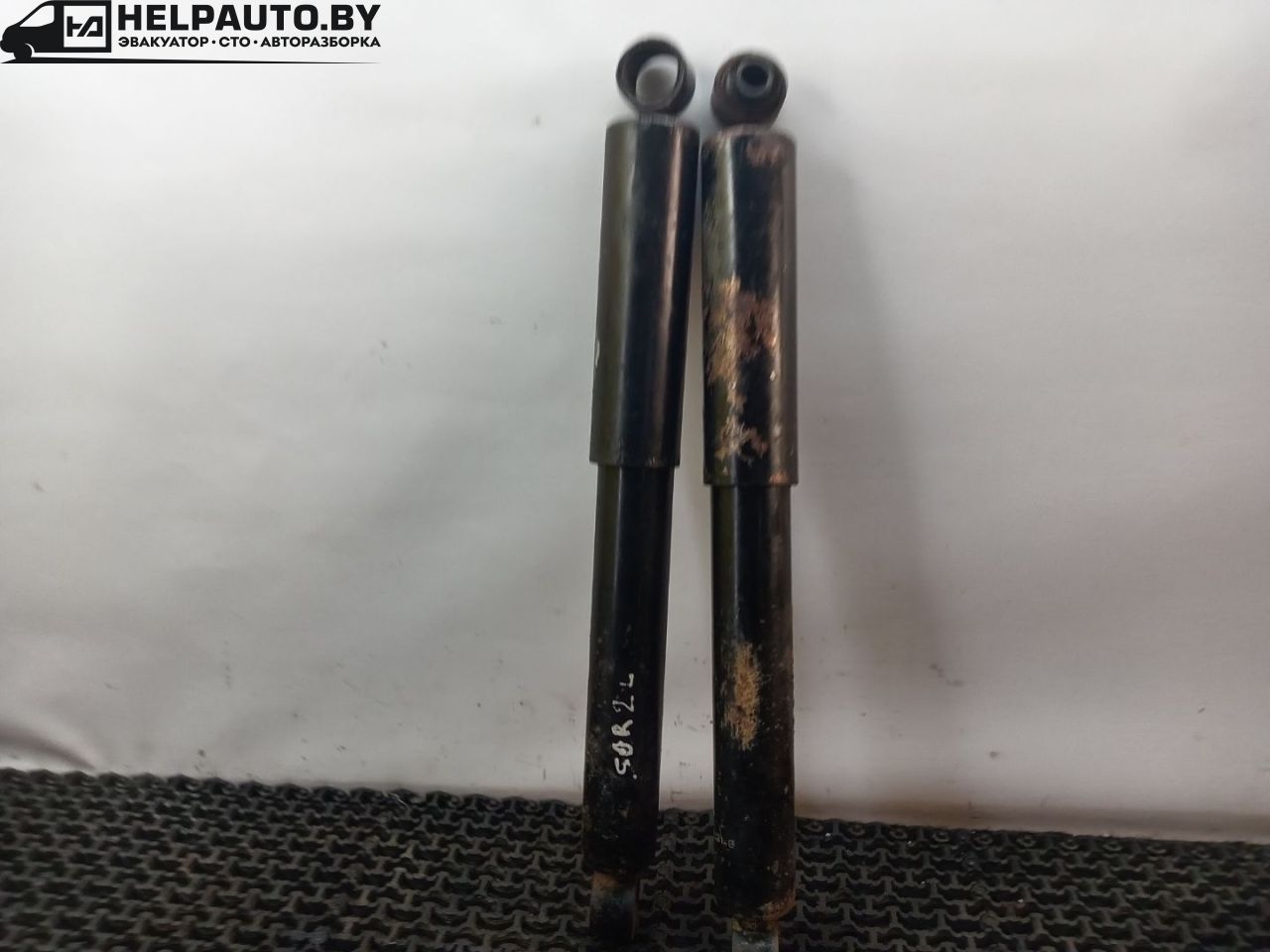 амортизатор задний левый Kia Sorento 1 поколение 2005, 2.5 л., CRDi, D4CB, дизель, МКПП, черный, внедорожник 5 дв., полный подключаемый привод - фото №1