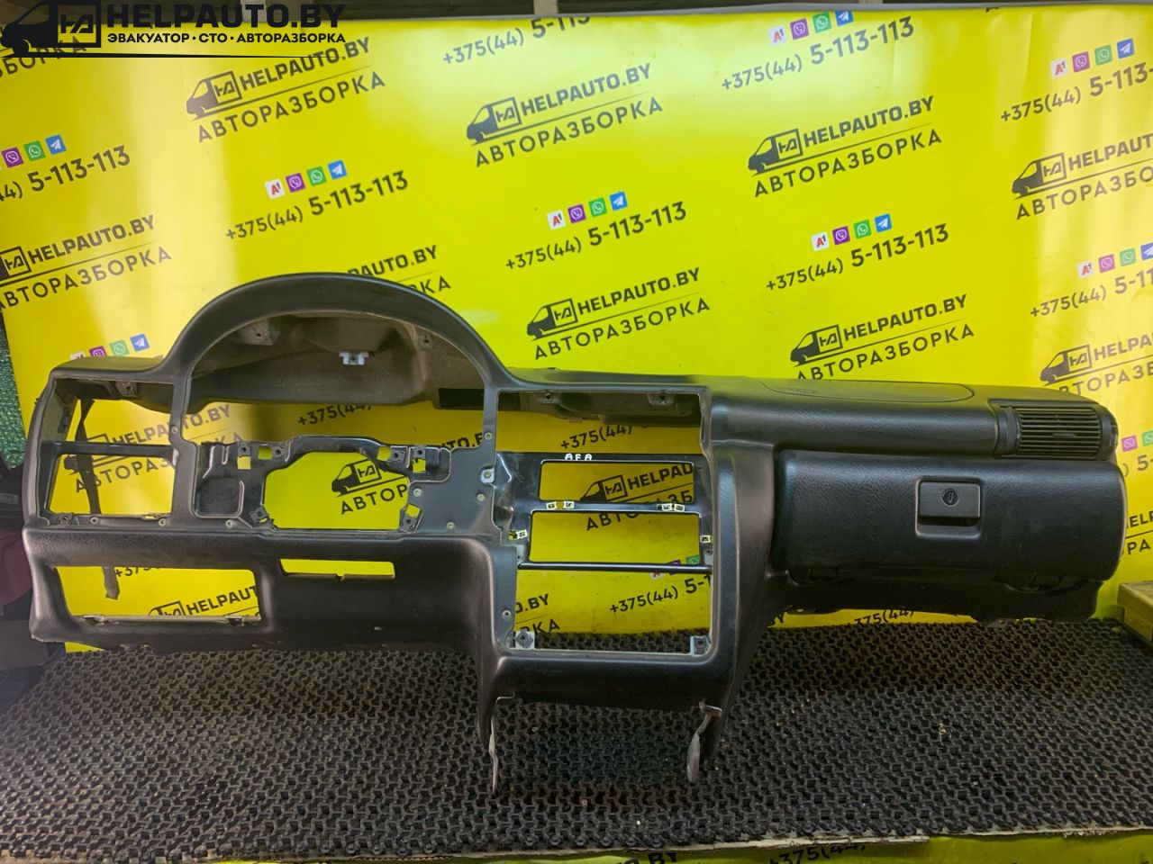 панель передняя салона (торпедо) Opel Astra F 1994, 1.6 л., X 16 SZ, бензин, АКПП, синий, хетчбэк 5 дв., передний привод - фото №1