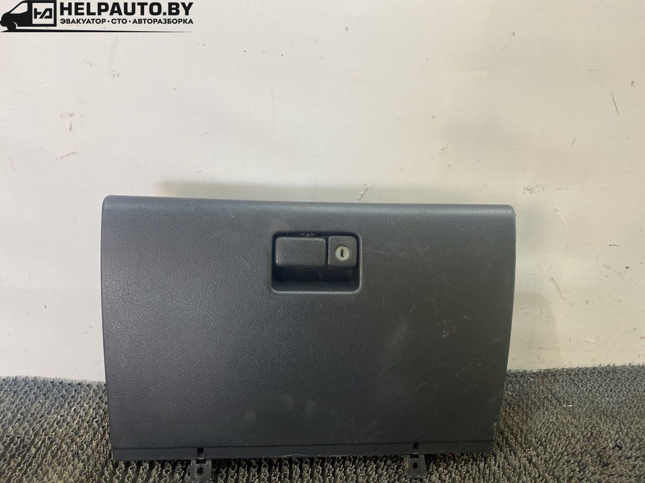 бардачок Suzuki Baleno 1 поколение 1998, 1.3 л., i, G13BB, бензин, МКПП, серебристый, седан, передний привод - фото №1